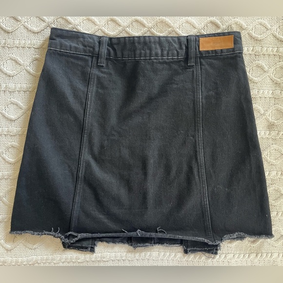 Trafulac denim wear by Zara, Black, Distressed Mini Skirt Women’s Medium - Picture 5 of 10